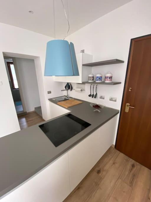Apartament Casa Mirta Mandello del Lario Zewnętrze zdjęcie