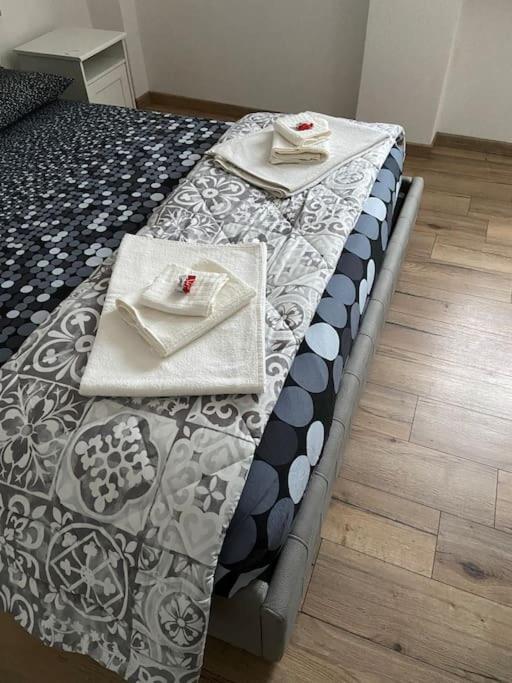 Apartament Casa Mirta Mandello del Lario Zewnętrze zdjęcie
